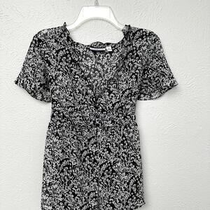 Croft & Barrow Black and White Floral Blouse